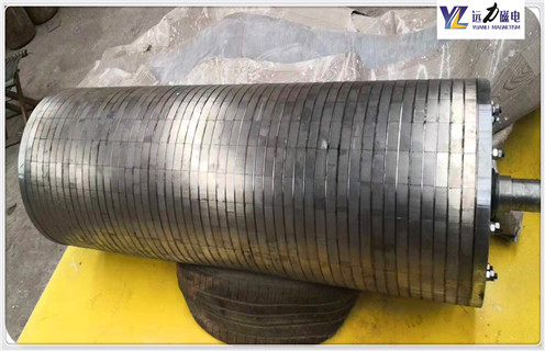 强磁辊式磁选机，强磁辊式磁选机始终在稳定发展_强磁磁选机给我们的生产带来了诸多便利报价及结构_开云在线厂家